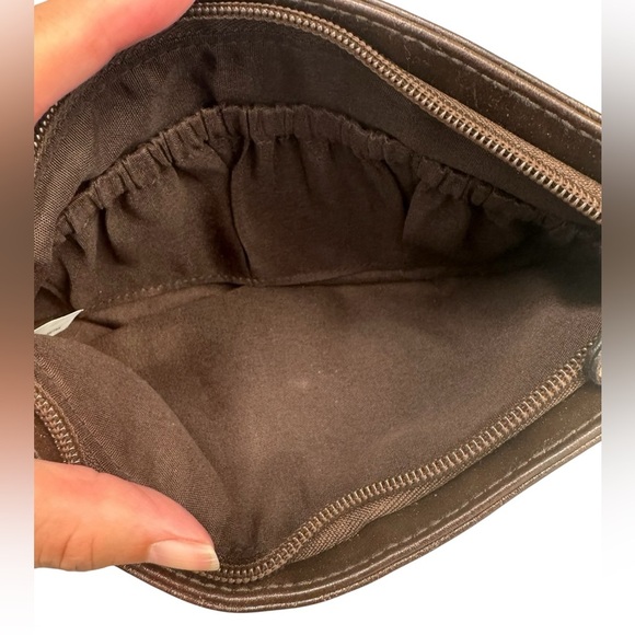 Unbranded faux Leather Y2K 2000s Style Chocolate Brown Zip Closure Wristlet - Picture 4 of 9